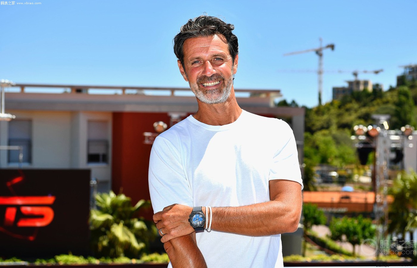 的硝烟中 的硝烟中