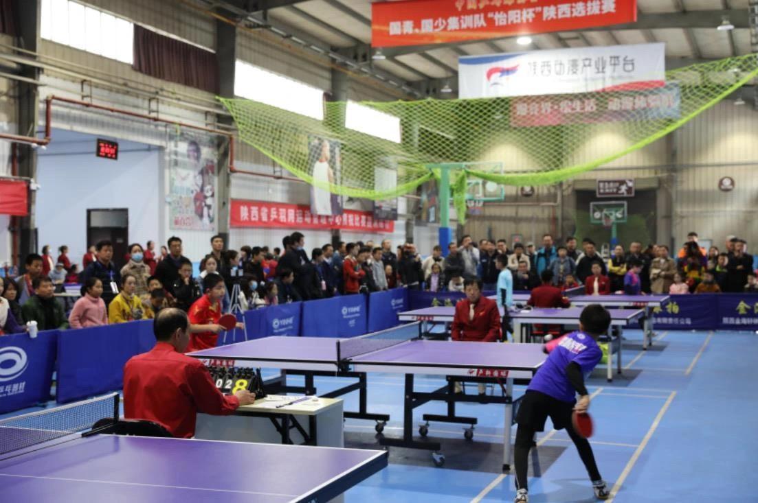 美并且从中 美并且从中